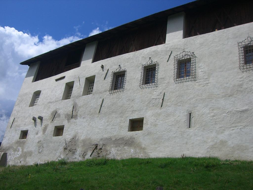 Schloss Gravetsch Villa Villandro Buitenkant foto
